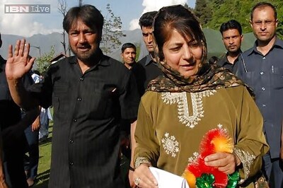 PDP's Mehbooba Mufti to meet J&K Governor to discuss government formation