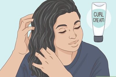How to Curl Hair with a Blow Dryer