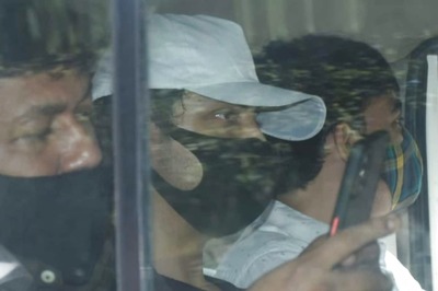 Mumbai Drugs Bust Case: After Raids in Suburbs, Drug Peddler Detained; NCB Claims He's 'Connected' to Aryan Khan