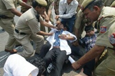 Delhi medicos observe black day