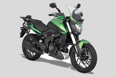 New Bajaj Dominar 400 With Factory-Fitted Touring Kit Launched at Rs 2.16 Lakh in India