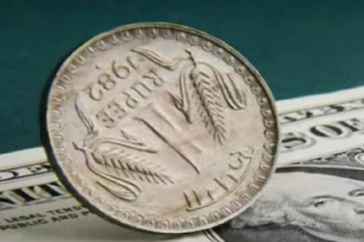 Rupee Falls 1 Paisa to Close at All-time Low of 83.72 Against US Dollar