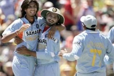 Vengsarkar asks Ishant to concentrate on cricket