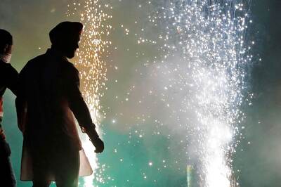 Effect of Cyclone Sitrang Wears off Pollution Levels on Kali Puja Night in Bengal