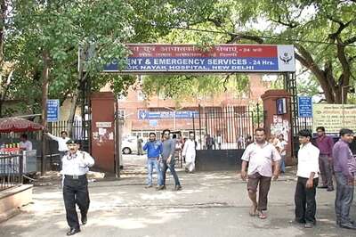 Resident doctors call off strike hours after Delhi government invokes ESMA against them