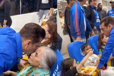 Salman Khan Kisses Mother Salma Khan, Enjoys Fries With Nephew While Supporting Sohail Khan At CCL | Video