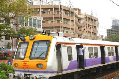 Western Railway Announces Temporary Change in Mumbai Local Routes. Check Details