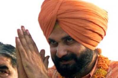 BJP prays for Sidhu, Cong for victim