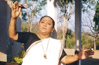 Lalu Prasad Yadav in Trouble Because of My Curse, Says India's First Transgender MLA Shabnam Mausi Bano