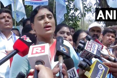 Team Telangana in Action Before 2023 Polls; 4 Days After K Kavitha's Stir, YS Sharmila in Jantar Mantar