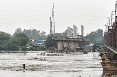 Yamuna Water Level Crosses Warning Mark in Delhi, Likely to Rise Further in Next 2 Days