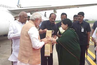 Modi meets Jaya for lunch, issues concerning Tamil Nadu taken up