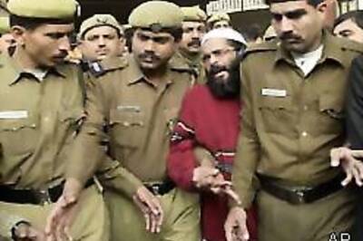 MHA talks to Delhi on Afzal's mercy