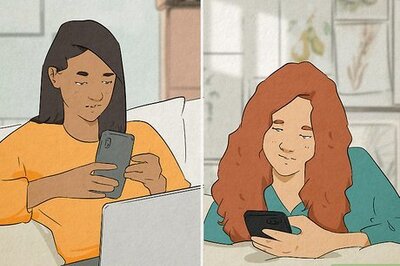 What Does SMH Mean? Snapchat, Texting, and More