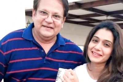 Actress Urmila Kothare Reveals Important Qualities of Father-In-Law Mahesh Kothare