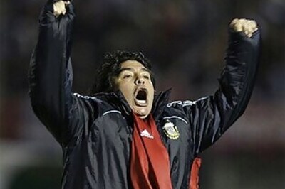 Late Bolatti goal puts Argentina into World Cup