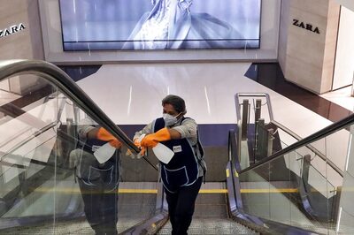 10 Children Sustain Minor Injuries After Falling Off Moving Escalator in Hyderabad Mall
