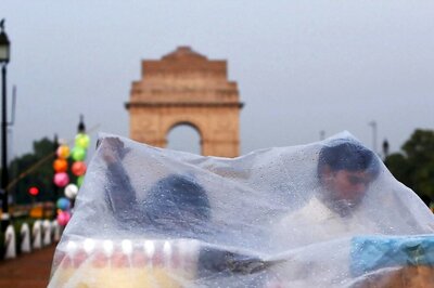 Rain Lashes Parts of Delhi, IMD Issues Thunderstorm Alert Across Several States | Details Here