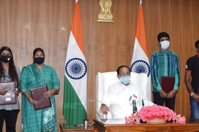 'In Line with Indian Ethos': RS Staff Collects Rs 21 Lakh for 6 Workers Who Died of Covid, Naidu Issues Cheques