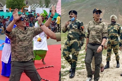 Akshay Kumar Meets BSF's 'Real Heroes' in Bandipora, Donates Rs 1 Crore for School Building