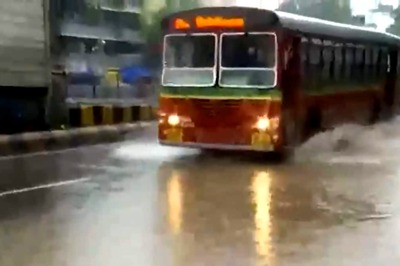 Rain Lashes Parts Of Mumbai, IMD Issues 'Yellow' Alert