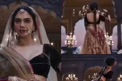 Aditi Rao Hydari's 'Seductive' Walk From Heeramandi Mujra Scene Goes Viral, Fans Say 'Immensely Sexy' | Watch