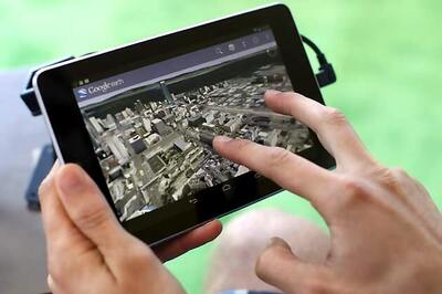 Google's Nexus 7 tablet selling fast across retail chains