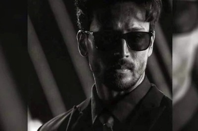 Tiger Shroff and Tara Sutaria Jet Off to London for Heropanti 2, Shooting to Begin from September 10