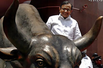 FM sends SOS to top bankers | Rupee tanks | RBI cuts CRR