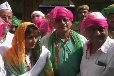 It's official: Tharoor to marry Sunanda on Aug 22