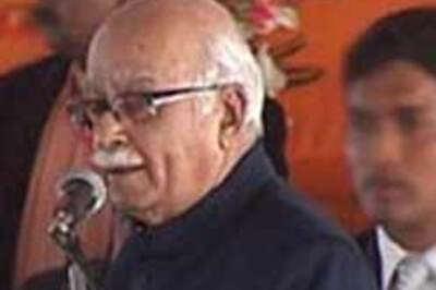 Advani calls PM in the wake of firings in Mumbai