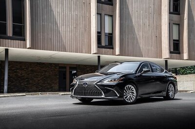 New Lexus ES 300h Sedan Launched in India for Rs 59.13 Lakh