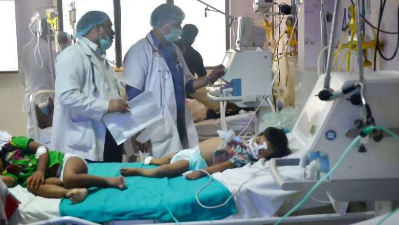 Gorakhpur Hospital Tragedy: Boy Bleeds Through Nose, Father Told 'It's Just Kachra'