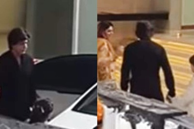 Shah Rukh Khan Looks Oh-So-Hot in Black as He Reaches Red Chillies Office With Gauri Khan, AbRam