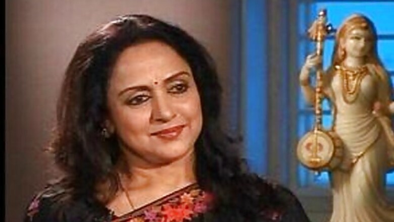 Babul Supriyo woos Hema Malini to sing in Bengali