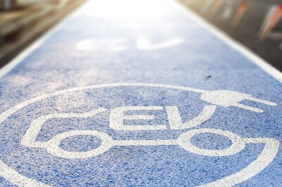 Battery Swapping Policy to Boost Electric Vehicle Adoption in Last-Mile Delivery Space