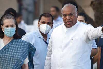 To Hold CWC Polls or Not: Cong Dilemma Over Major Decision Reflects Unease of Gandhi Loyalists