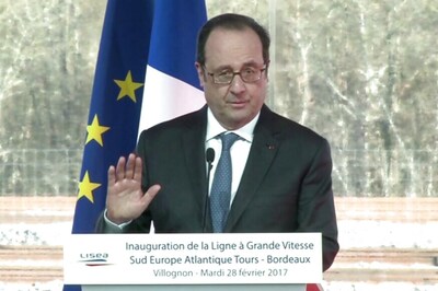 French Officer Accidentally Fires During Hollande's Speech, 2 Injured