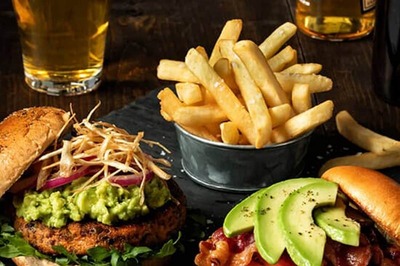 Foodie Finds: Delectable Munching Ideas for Your Next Adventure