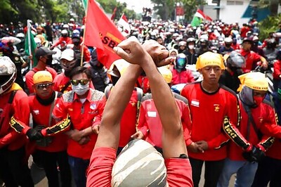 Jakarta Cleans Up After Violent Anti-labor Law Protests