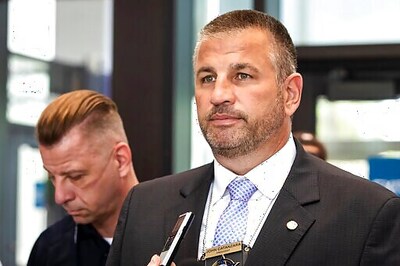 Chicago Cops Won't Be Sent Home Over Vaccine Status — Yet