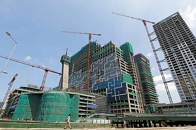 Sri Lanka's economy contracts 1.6% in first quarter