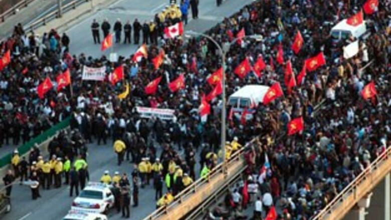 Tamil midnight march shuts busiest Canada highway