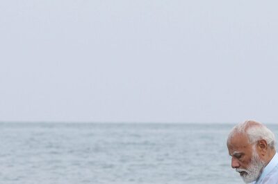 WATCH | PM Modi Takes Holy Dip in 'Agni Theerth' Beach; Prays in Tamil Nadu Temples