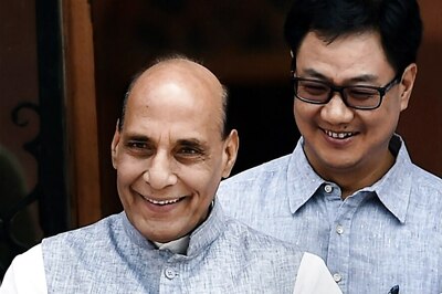 India Doesn't Need Any Third Party to Improve Ties with Kashmir: Rajnath