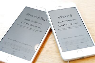 Indian Flies to Singapore to Buy iPhone 8 Plus as Wedding Gift for Daughter