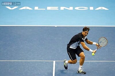 David Ferrer, Andy Murray advance to Valencia Open quarters