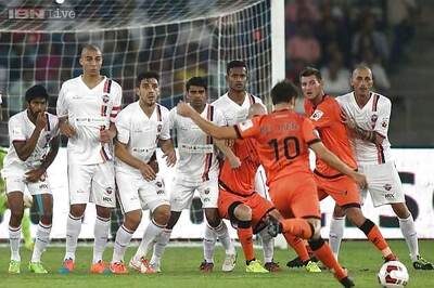 ISL 2014: FC Pune City hold Delhi Dynamos to a goalless draw