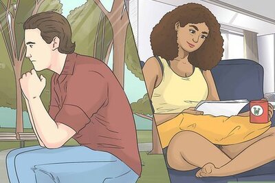 How to Deal with an Aquarius Man Who Is Distancing