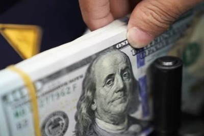 FPIs Withdraw Rs 8,600 Crore from Equities in April on Mauritius Tax Treaty, US Bond Yields Rise